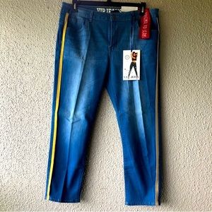 VIP PREMIUM DENIM JEANS Women 16 with Gold strip on the side pants